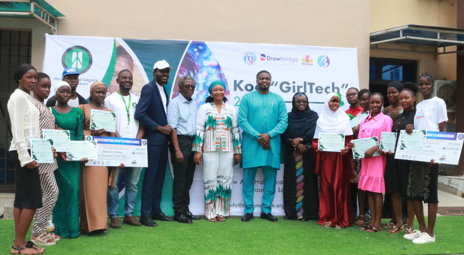 The founder of Heritage and Legacy Foundation, Hassan Abdul along with the Senior Special Assistant to the Kogi state Governor on Education, Hon. Nana Hauwa Kazeem with some of the graduating girls and prize winners from the ICT skills training.