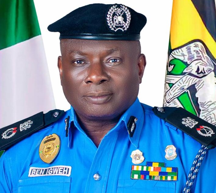 Police Needs Your Commitment to Effectively Curb Crime in FCT.... Dr. Aliyu Oroji Wamakko Urges Abuja Residents  ... Donates Modern Police Station to FCT Police Command 