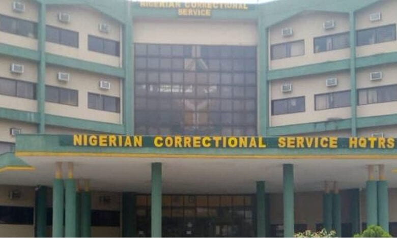 Correctional Service officers don’t borrow money from inmates – Official