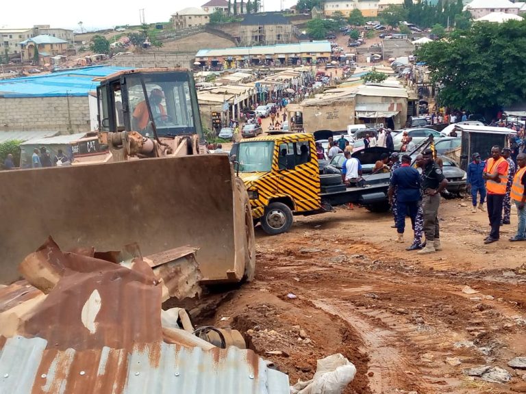 FCTA demolishes illegal mechanic workshops on Abuja-Nyanya, Keffi Expressway