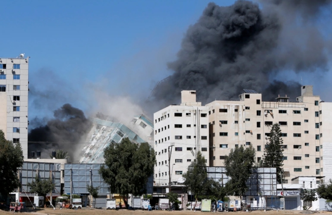Israeli airstrike destroys building in Gaza City housing AP, Al Jazeera office 