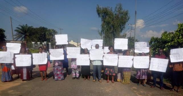 Over 100 retired LG health workers in Awka protest poor pensions