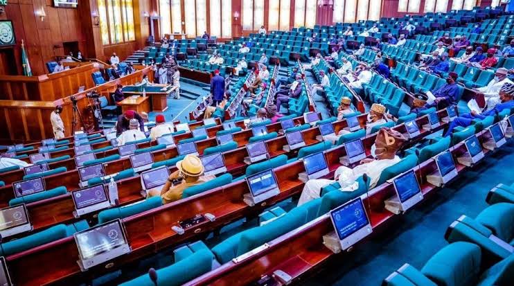 Reps unhappy over free-fall of naira, Kick against further devaluation