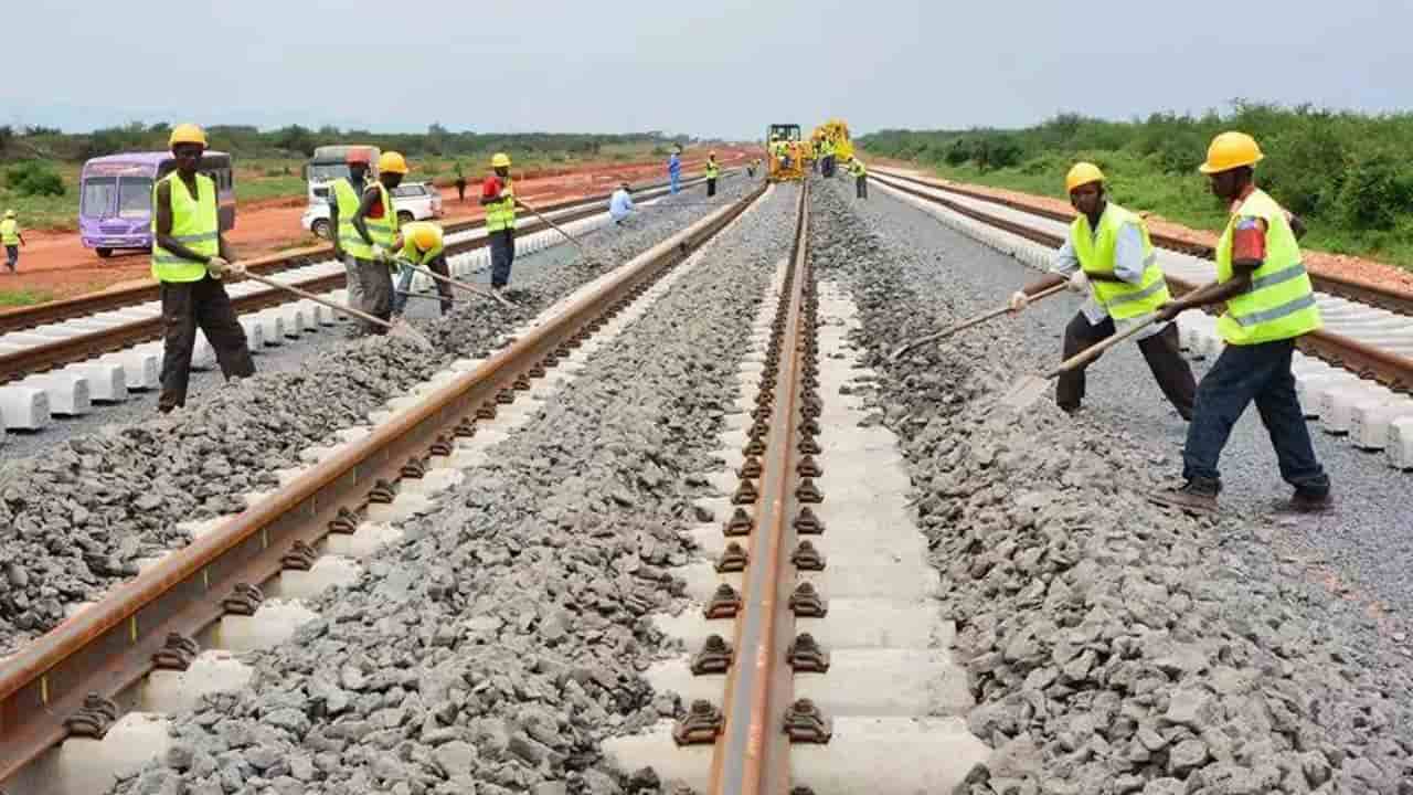 Rail dev’t an important economic driver in Nigeria- Buhari